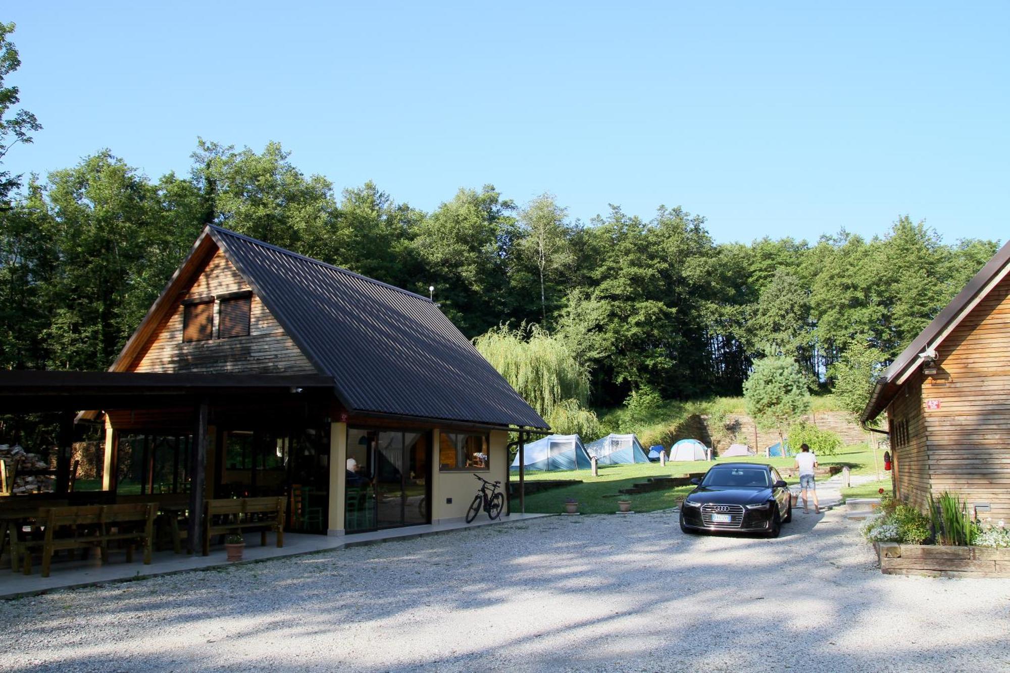 מלון בובק Glamping Virje מראה חיצוני תמונה